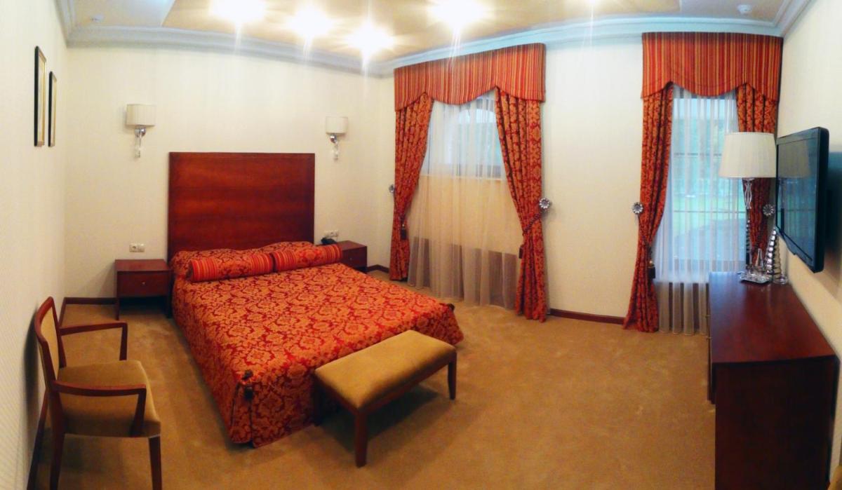 Hotel Zagorodny Ochag - Housity