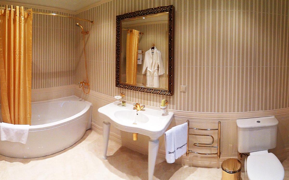 Hotel Zagorodny Ochag - Housity