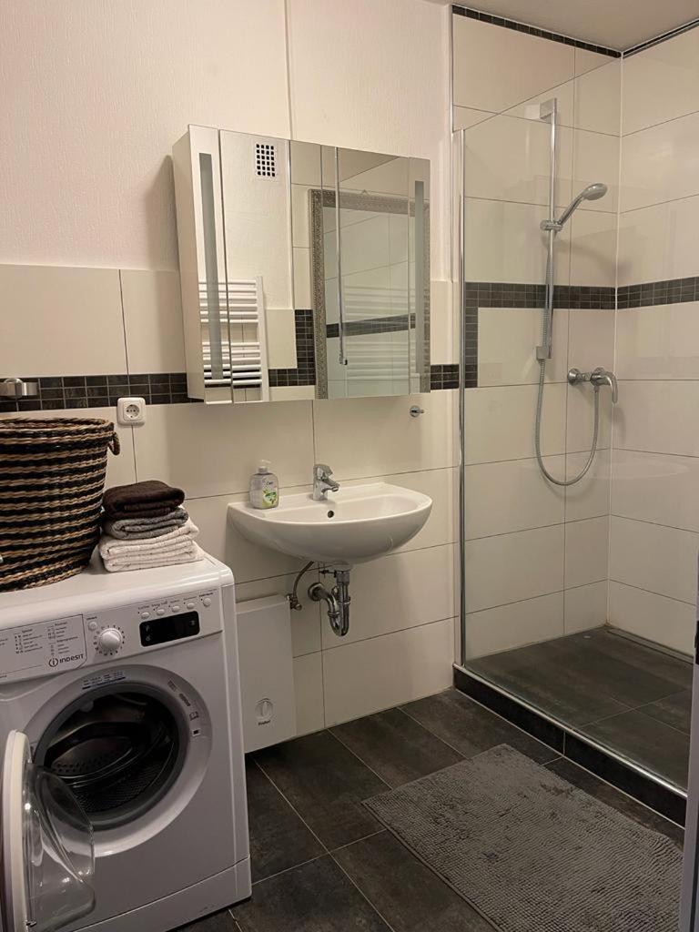 Apartment Dusseldorf-South - Self Check-In - Housity