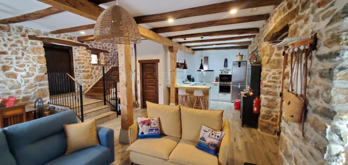 Casa Rural Carmen Luna - Housity