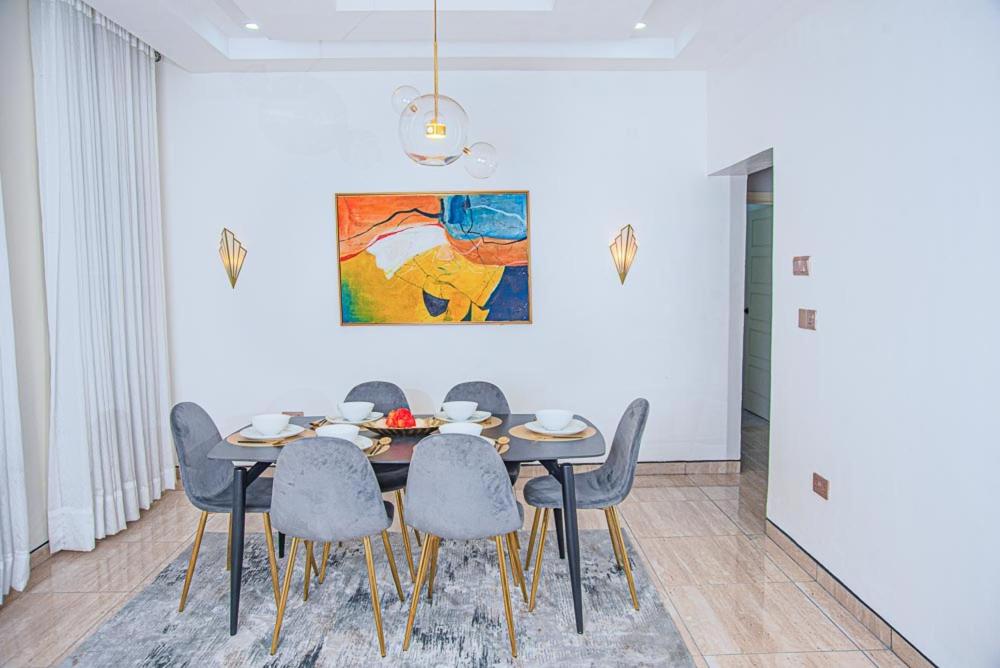 The Private House - Hizvo