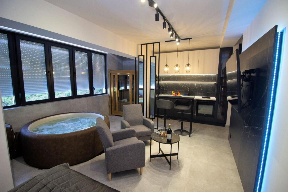 Jacuzzi Sauna SelfCheckIn Mystic - Hizvo