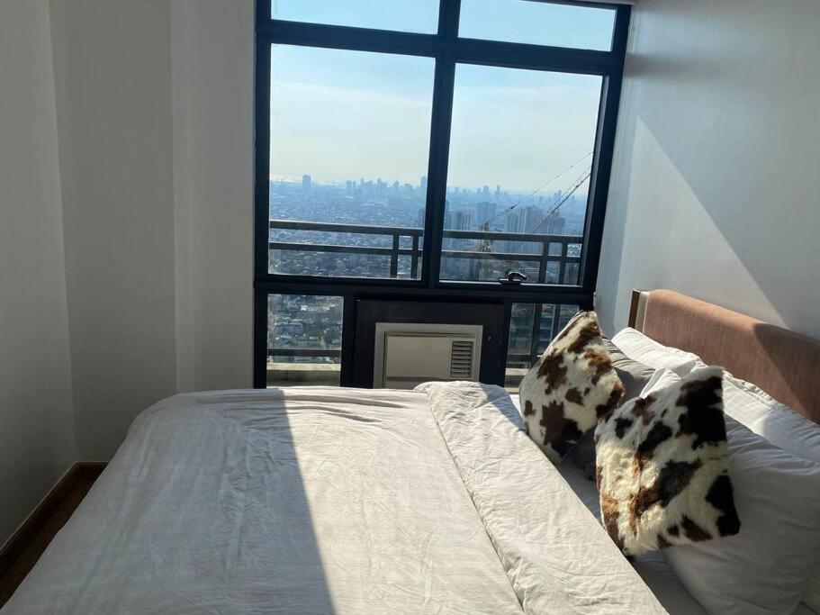 Suitetrails - Gorgeous Corner 1 BR Flat w/Sunset View ManilaBay