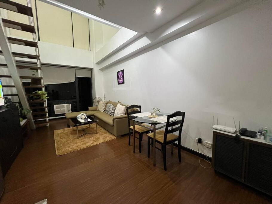 Cozy 1 Bedroom Loft in Gramercy Makati - Hizvo