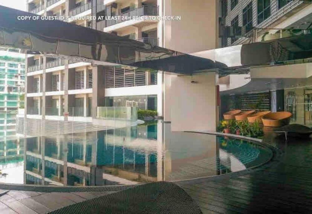 Studio Flat @ 39F Gramercy Residences Makati - Housity
