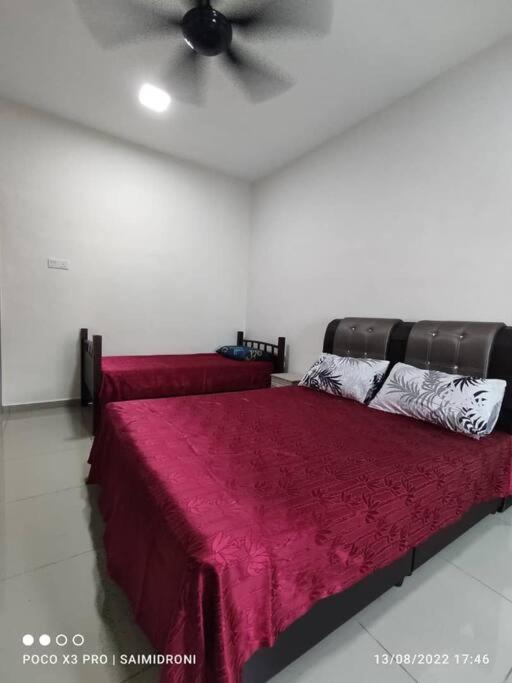 Sehmi's Homestay, Pagoh, Muar - Housity