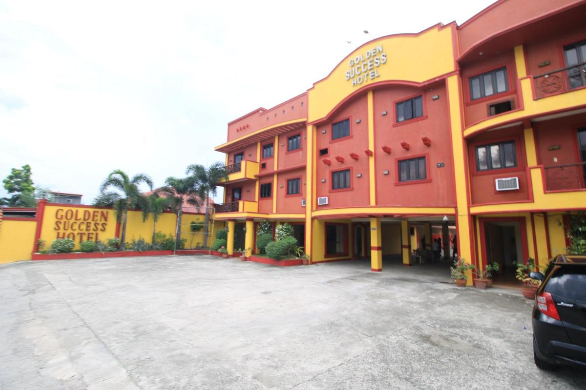 Suitetrails - Golden Success Hotel II