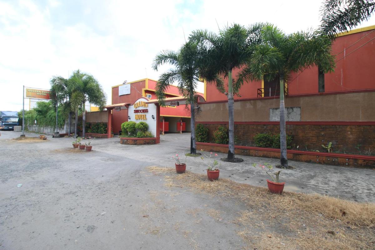 Golden Success Hotel I by RedDoorz - Housity