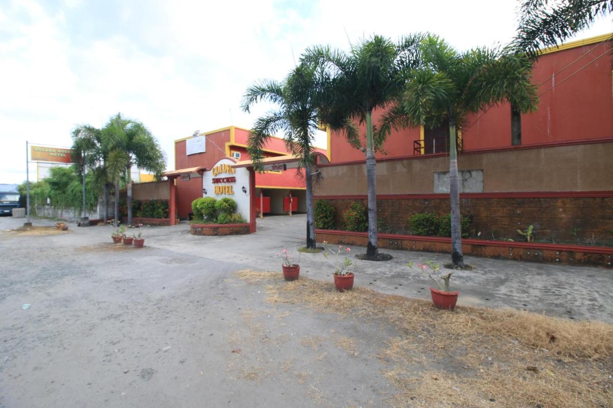 Golden Success Hotel I by RedDoorz - Housity