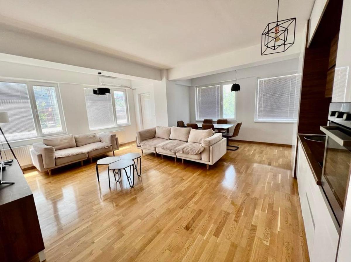 High-End Spacious Apartment next to City Mall - Housity