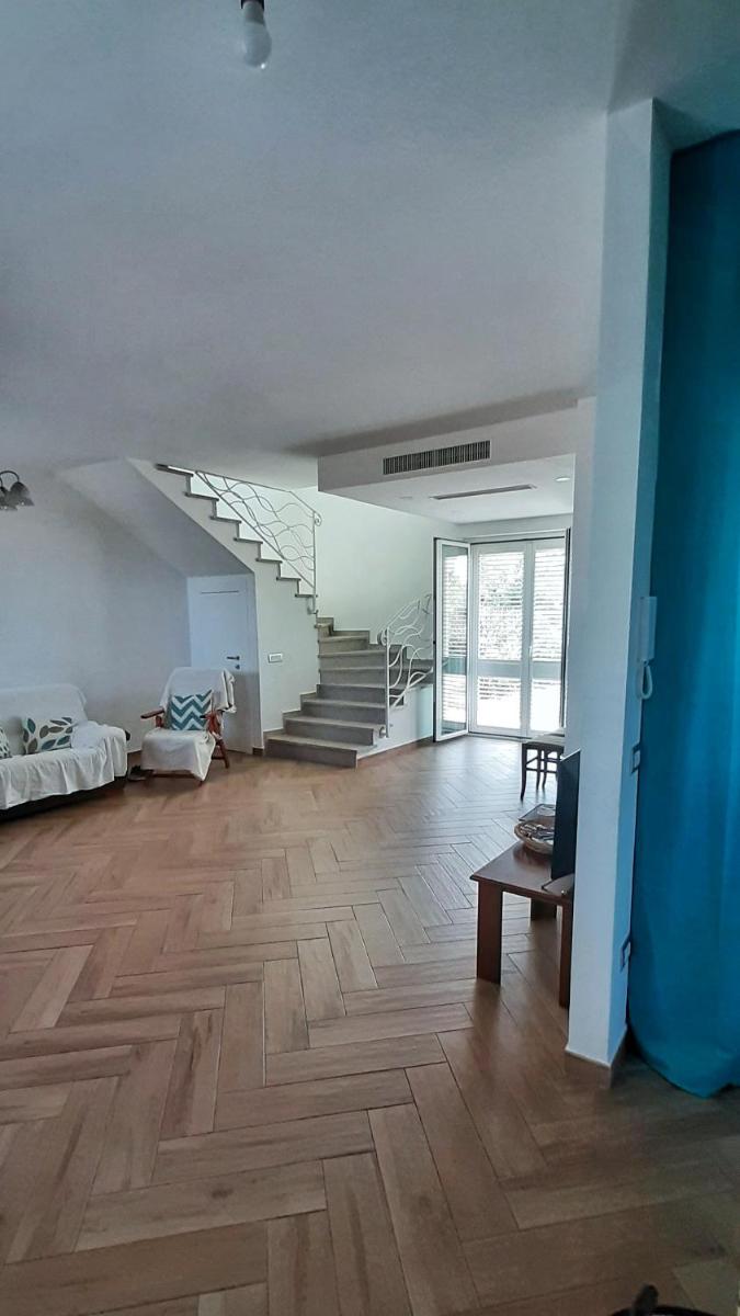 Villetta panoramica con giardino - Housity