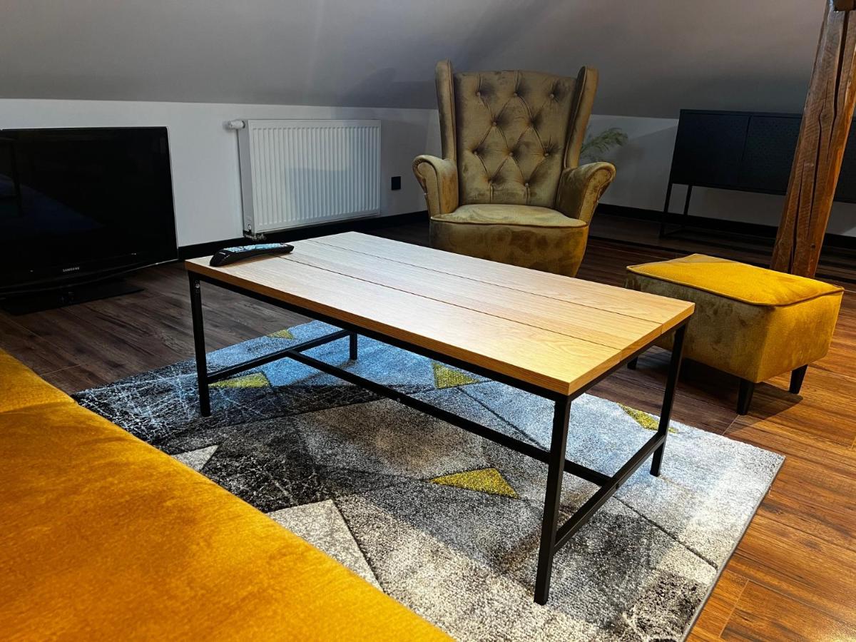 Miodowy Apartament pod Skosami - Housity
