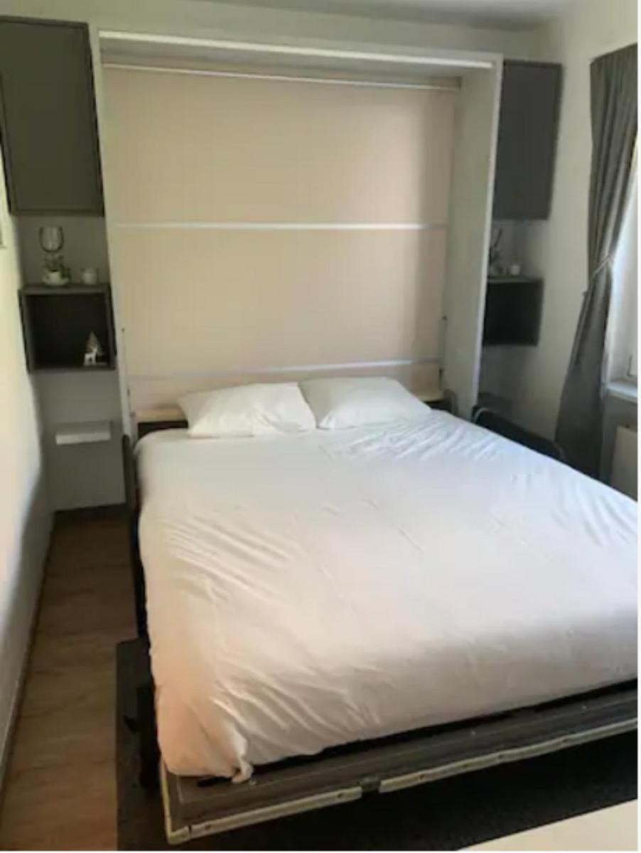 Lovely 1-bedroom vacation studio apartment with pool and sauna - Housity