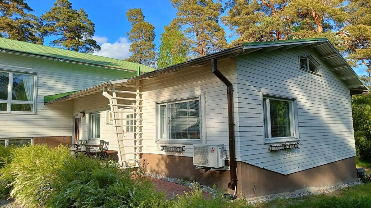 Country retreat with sauna and ac - Housity