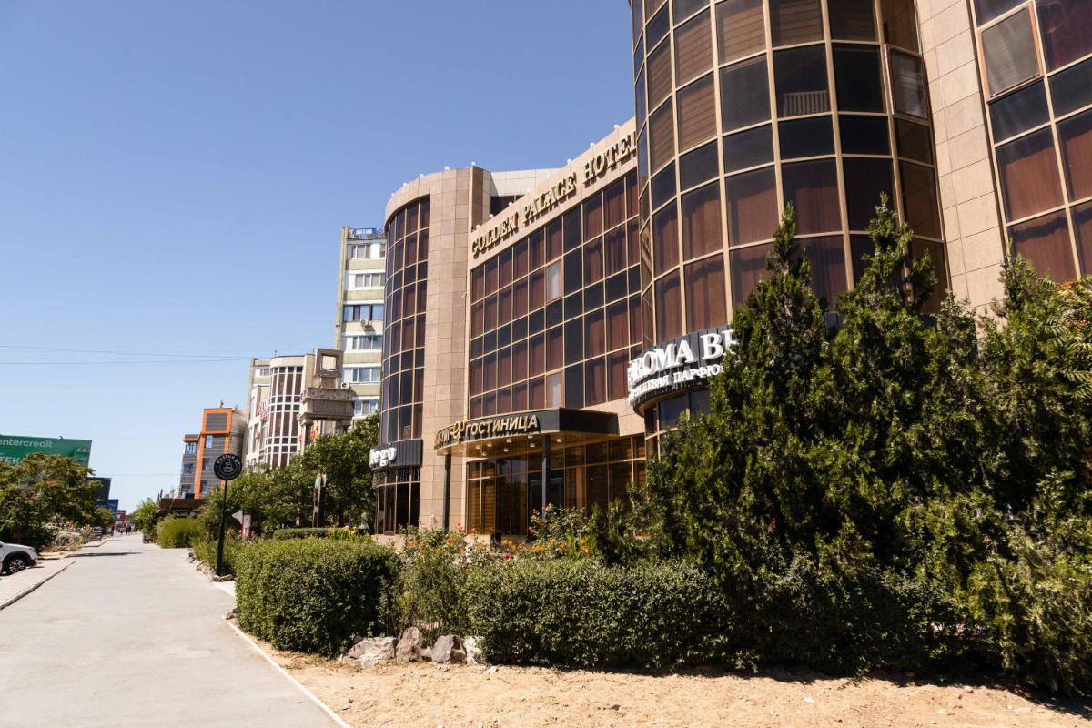 Golden Palace - Housity