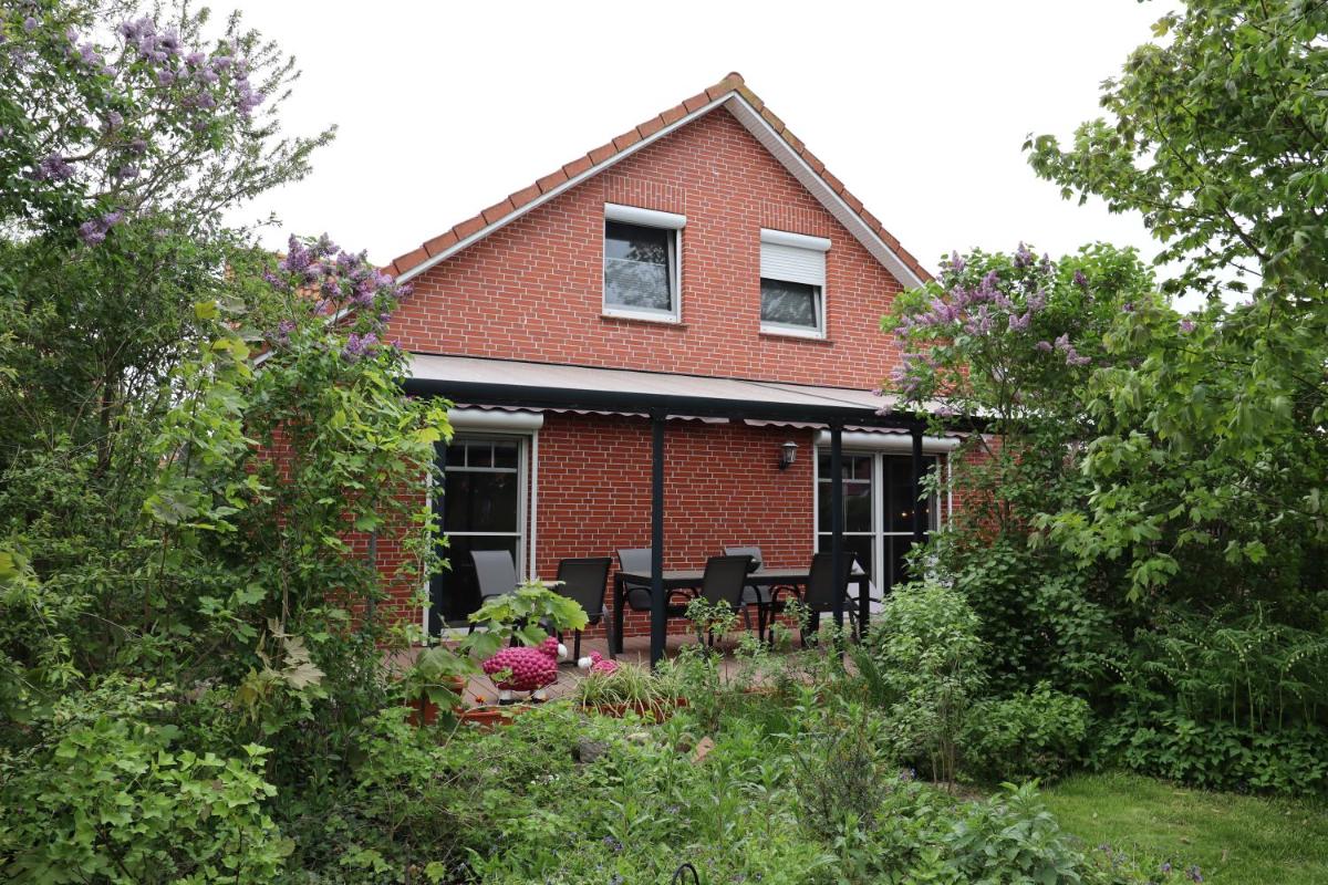 Haus Flieder - Housity