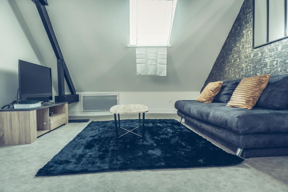 Le loft superbe studio avec stationnement gratuit - Housity