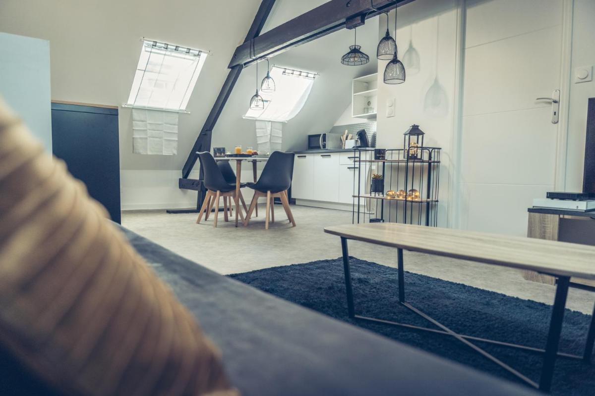 Le loft superbe studio avec stationnement gratuit - Housity