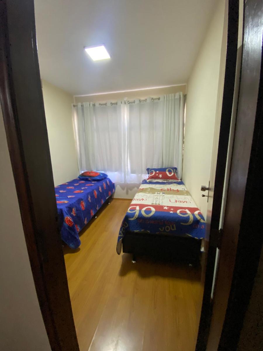 Apto com garagem no centro de Nova Friburgo - Housity