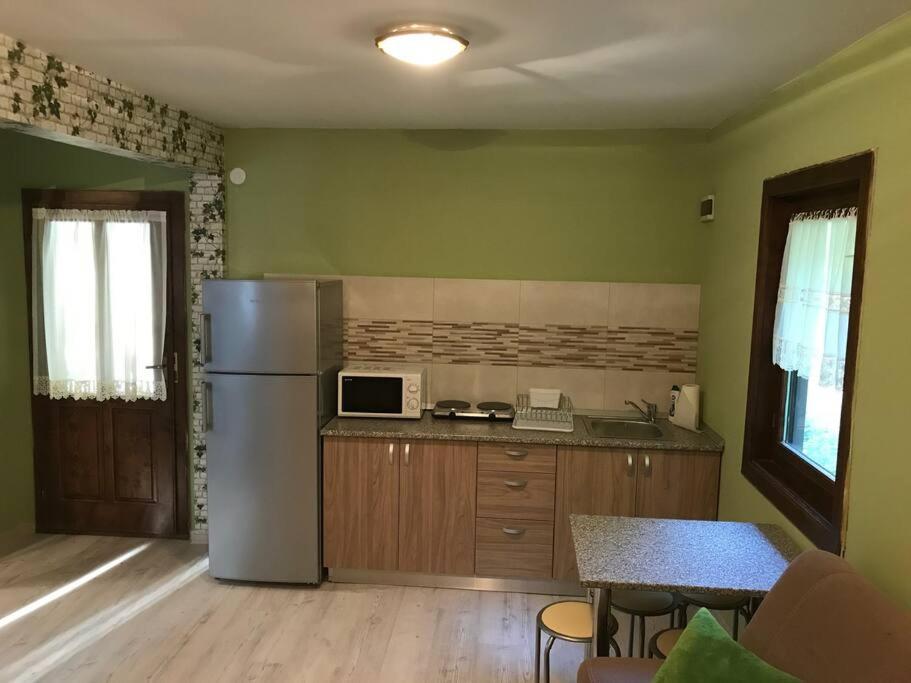 Roua - Apuseni Mountains - Housity