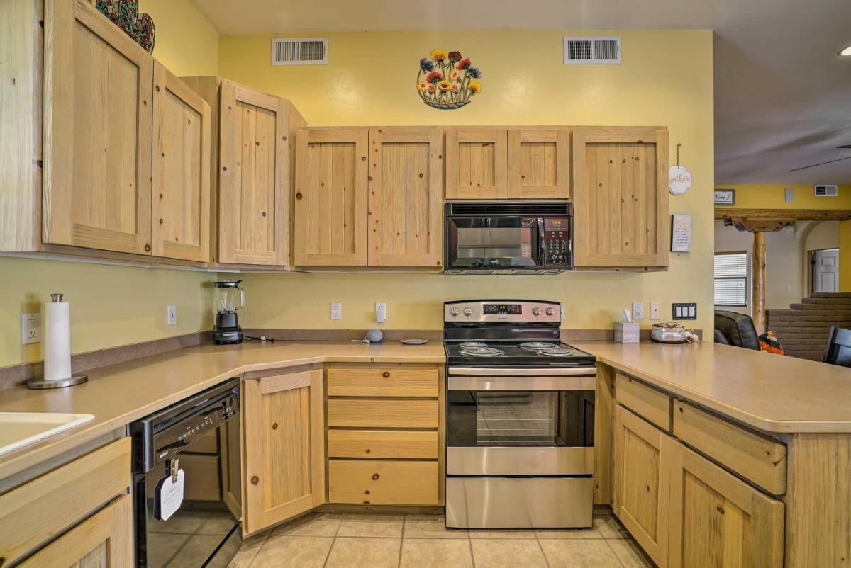 Rustic Las Cruces Escape - 2 Mi to NMSU! - Housity