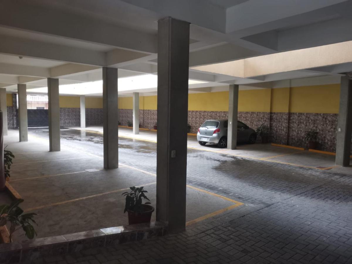 Hotel La Guaria - Housity
