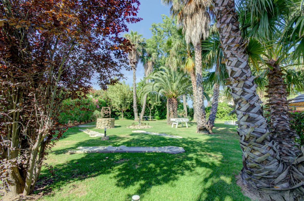 Jardin de l'établissement Le Cottage - Hotel & Spa