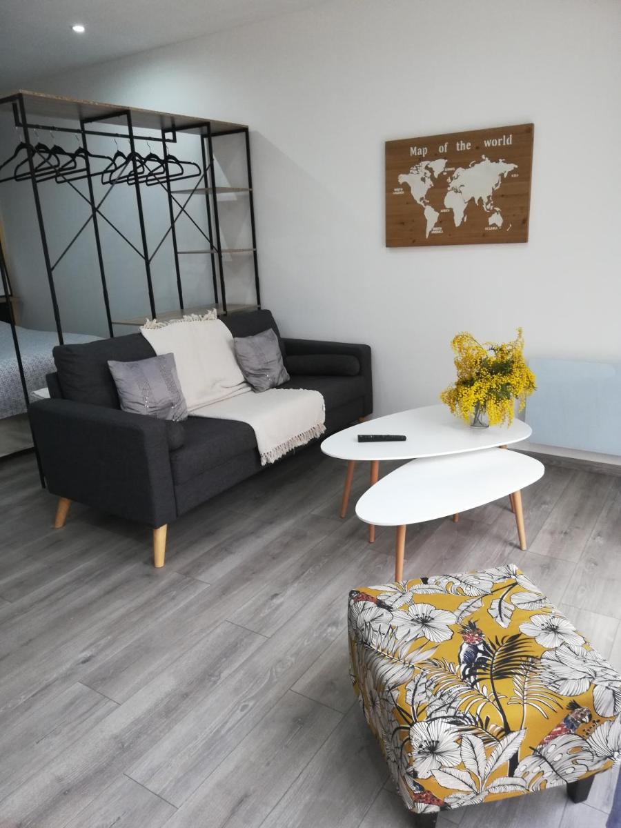 STUDIO A 2 MN DE L A75 - Housity