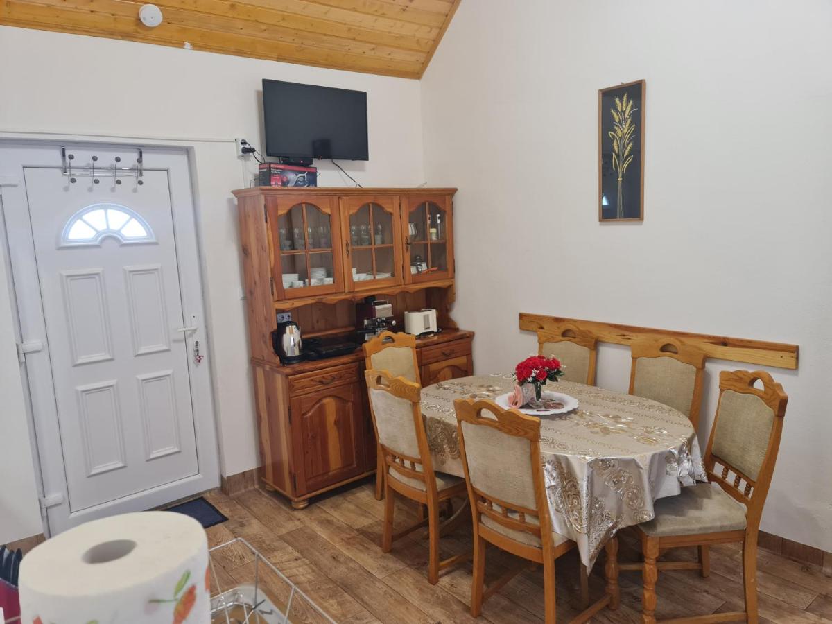 Hobby Vendégház - Housity