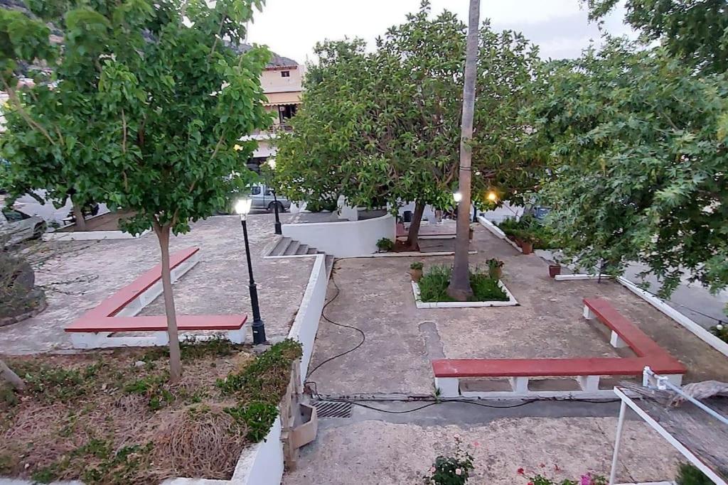 Christin P. Cute home with patio - Housity