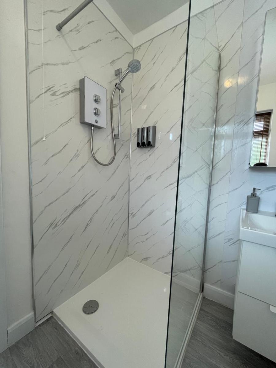 Lovely 2 bed Apartment, Arnold Town centre. - Housity