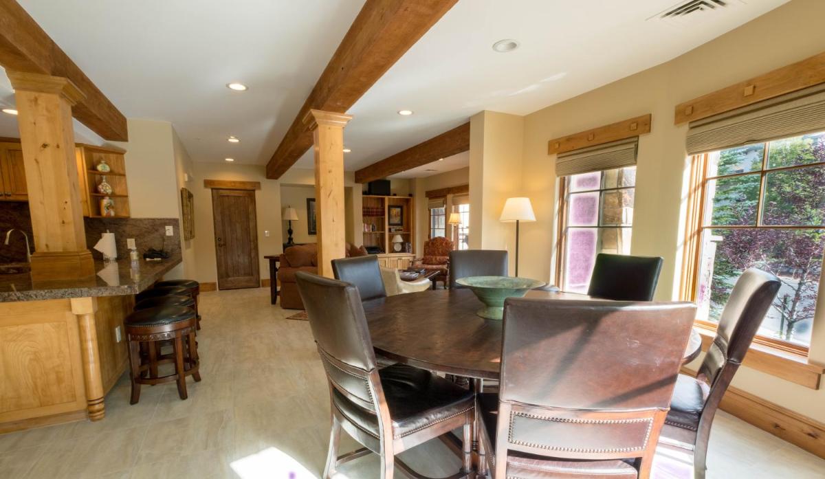Three Bedroom Suite apartment hotel - Housity