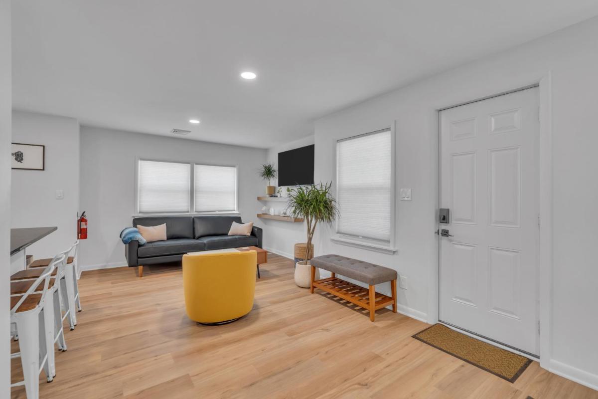 Spacious 3-Bedroom Bungalow in Bradley Beach - Housity