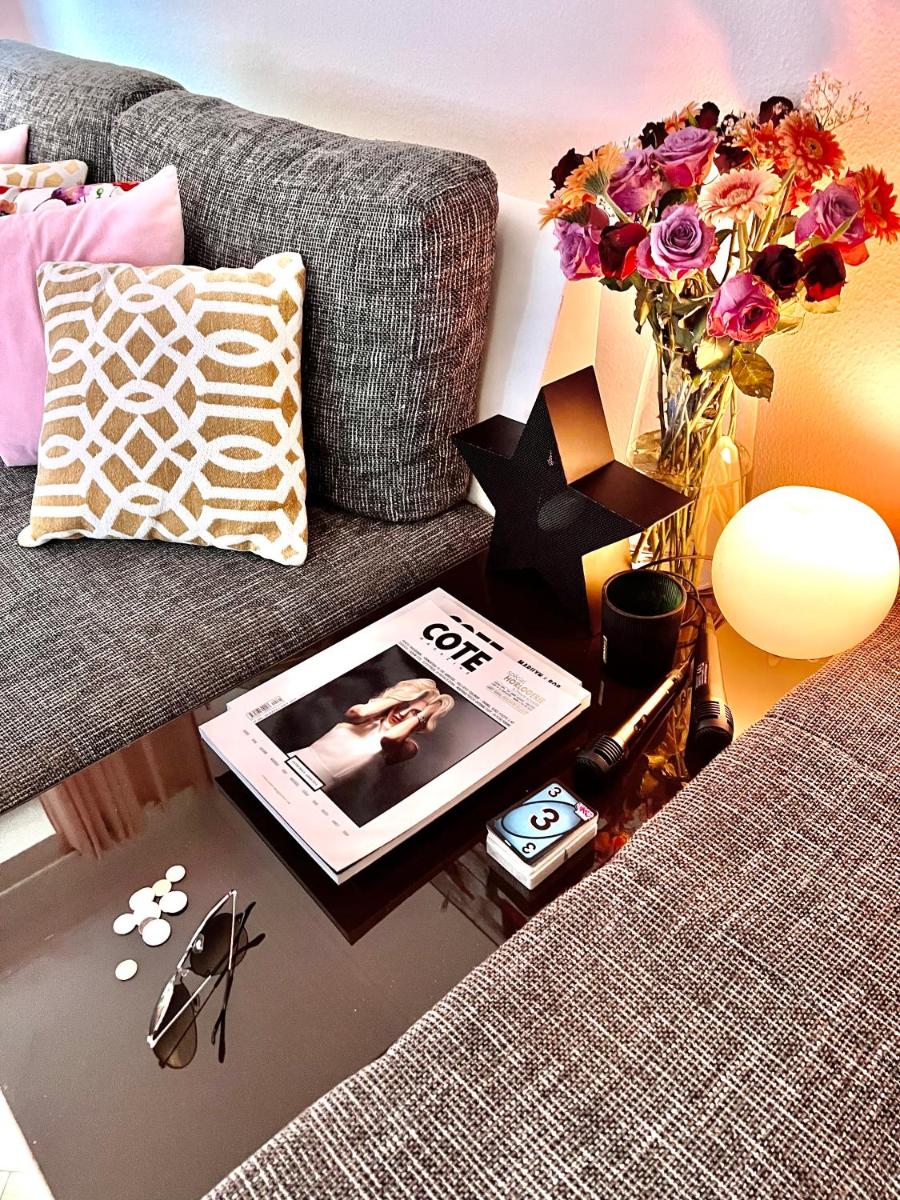 Stylish Spacious Cosy And Modern Fully Equipped Apartment in City Centre - Housity