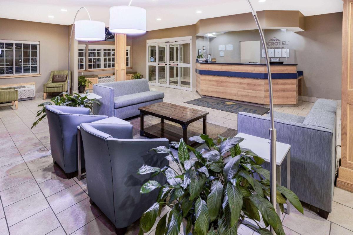 Microtel Inn & Suites by Wyndham Johnstown - Housity