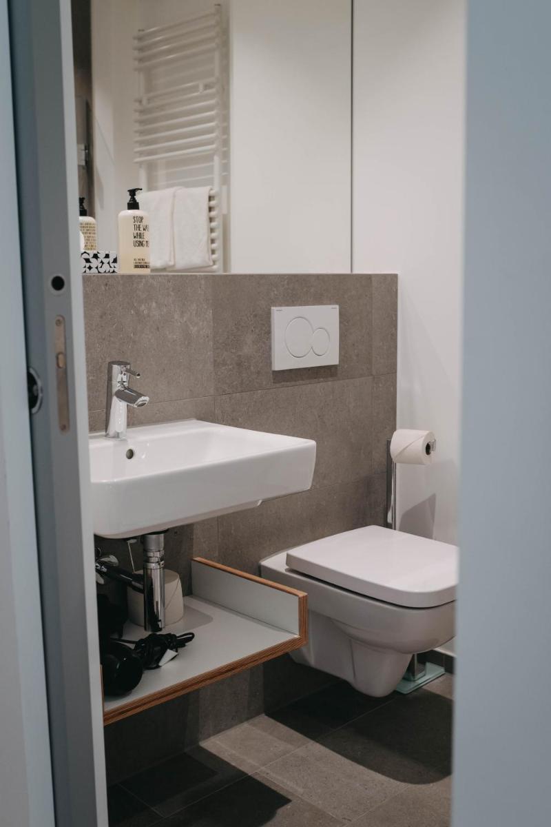 Maximilian Studios - Housity