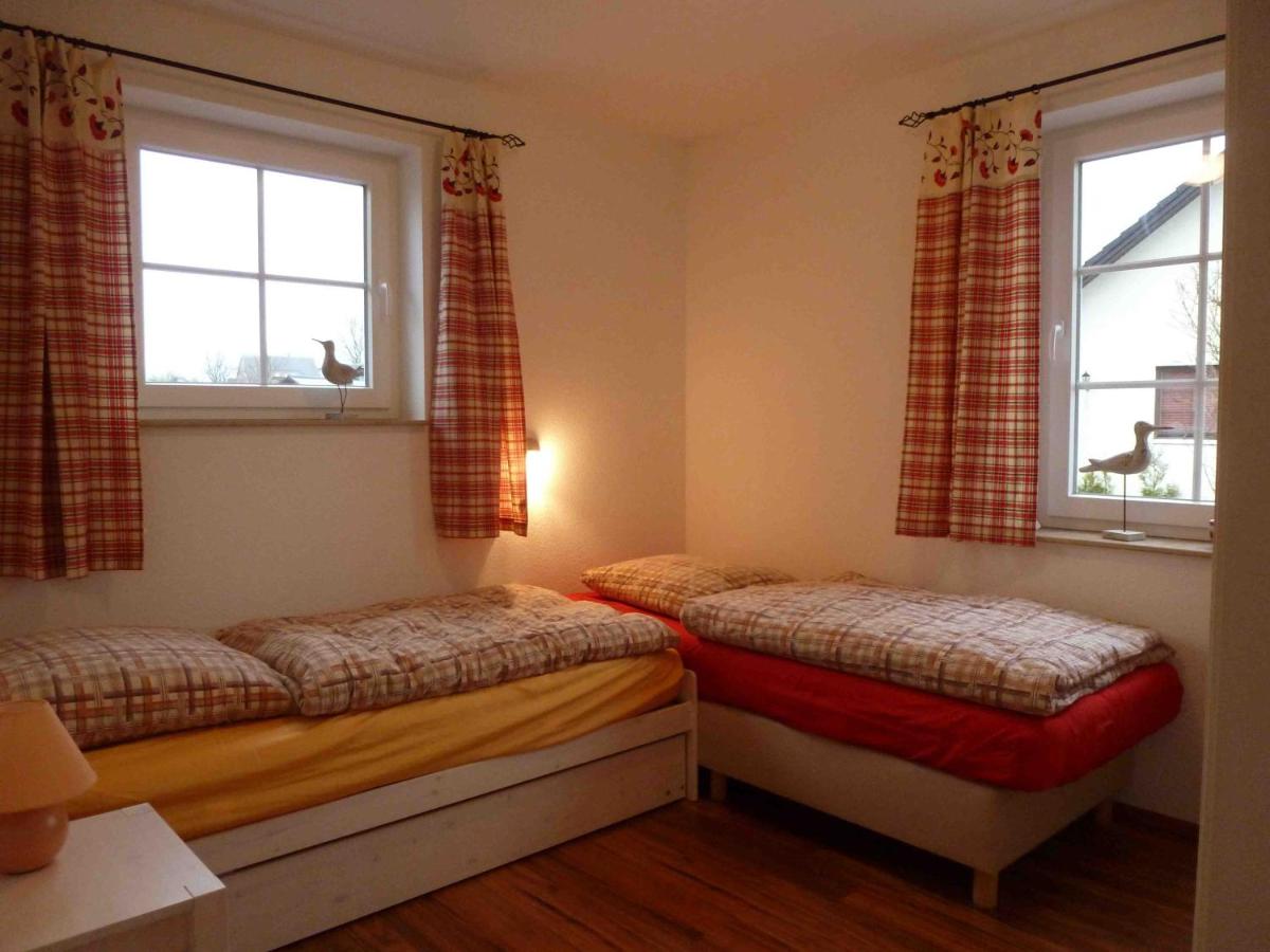 Reetdachhaus am Bodden Middelhagen - Housity