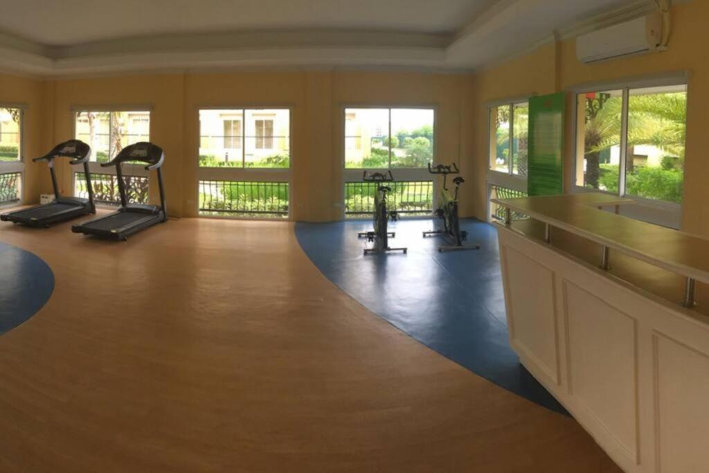 Cozy 2BR condo near SM seaside/Cebu Ocean Park - Housity