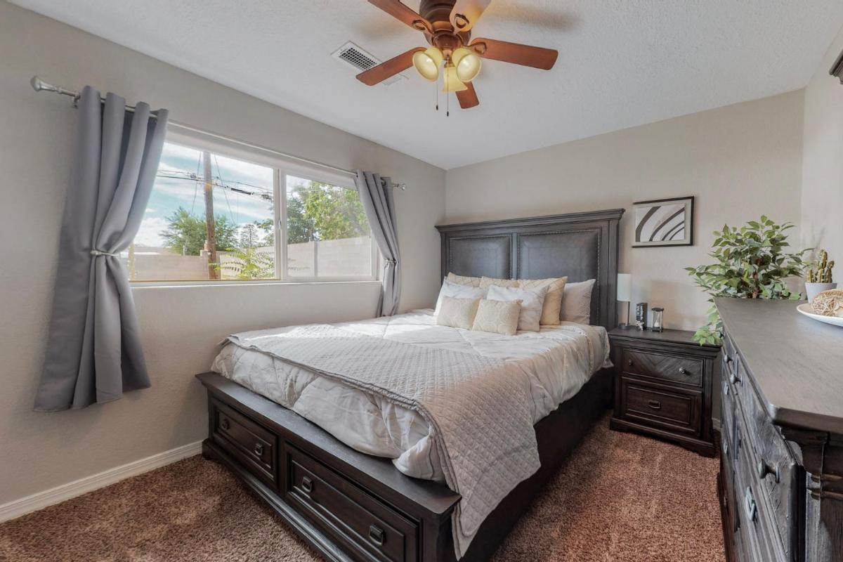 Comfortable 3-bedroom home with spacious backyard - Housity