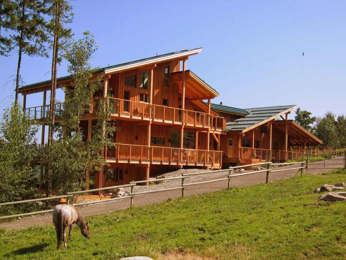 Myra Canyon Lodge - Housity