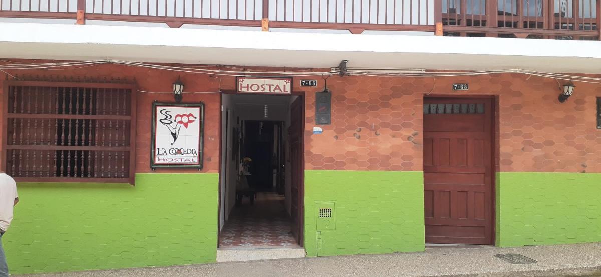 Hostal La Comedia - Housity