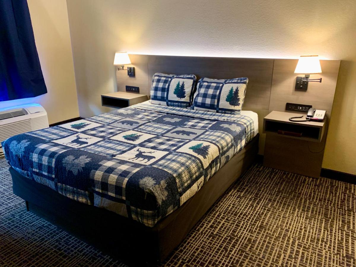 Riverchase Lodge - Housity