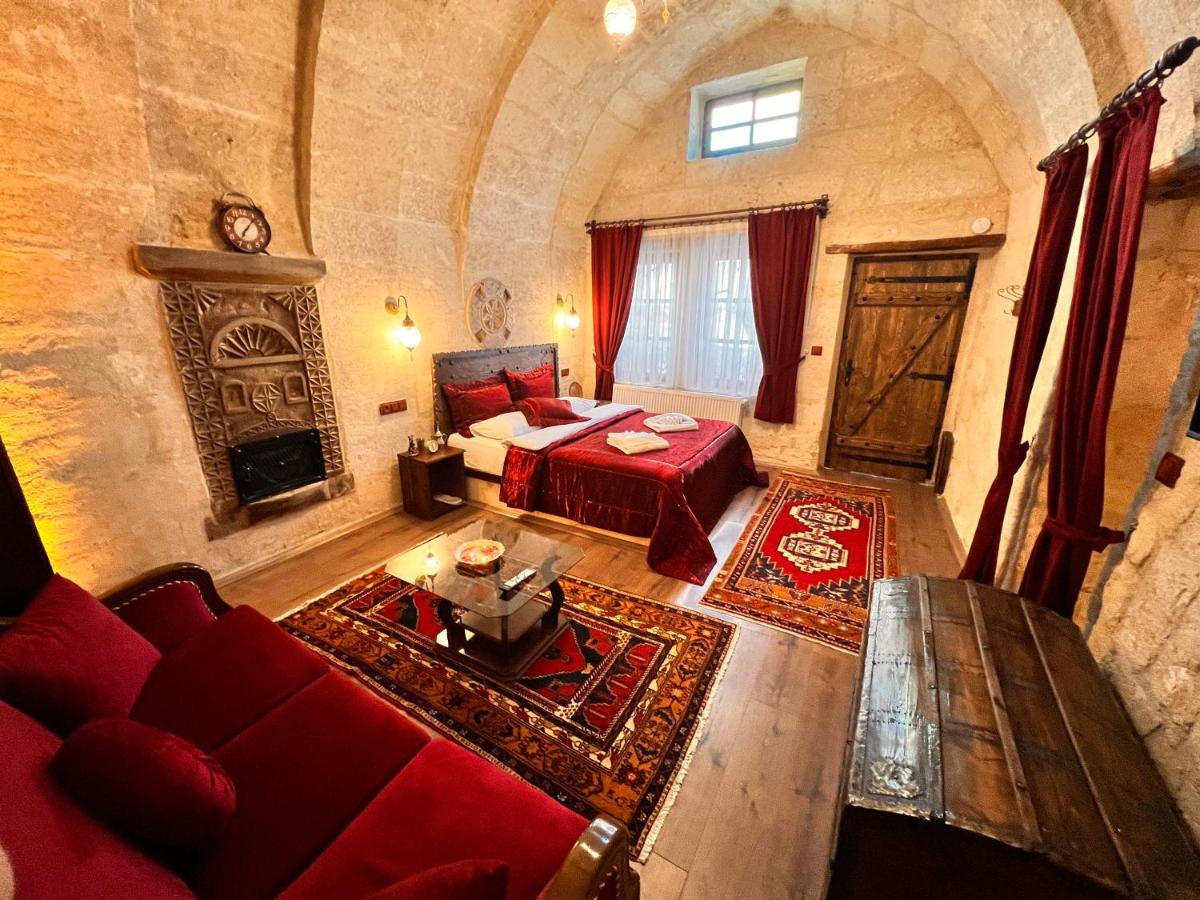Shadow Cave House - Housity