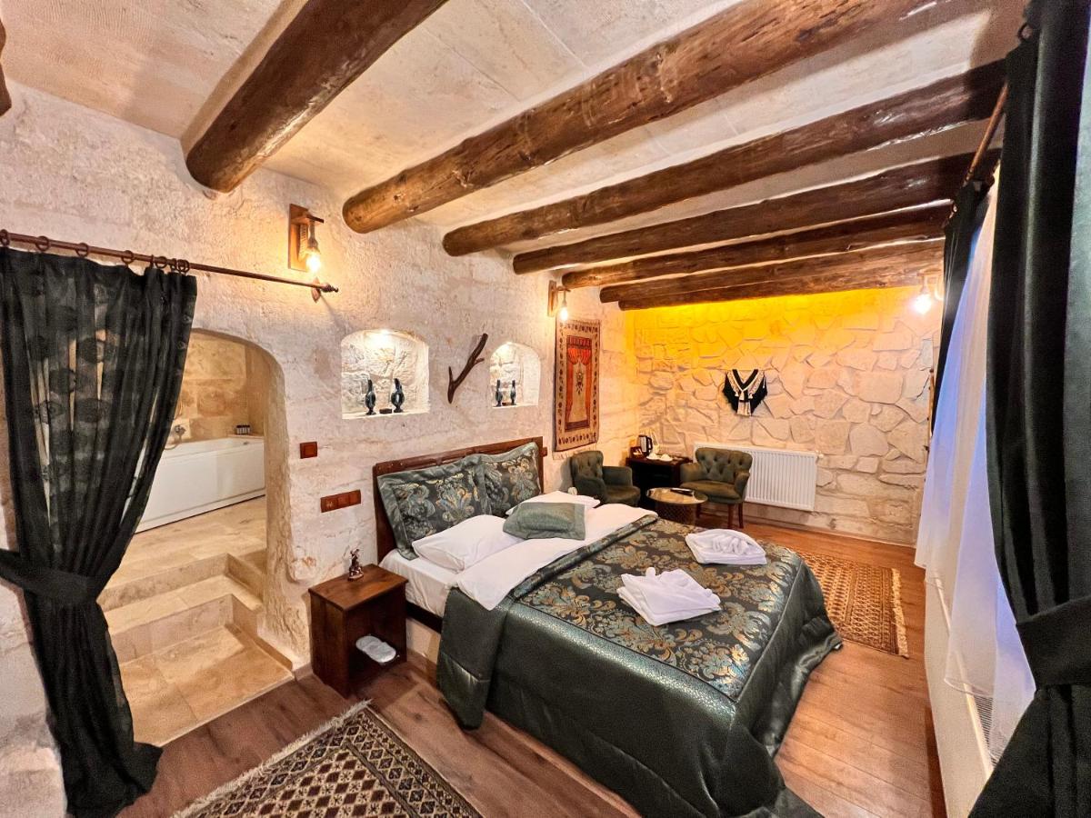 Shadow Cave House - Housity