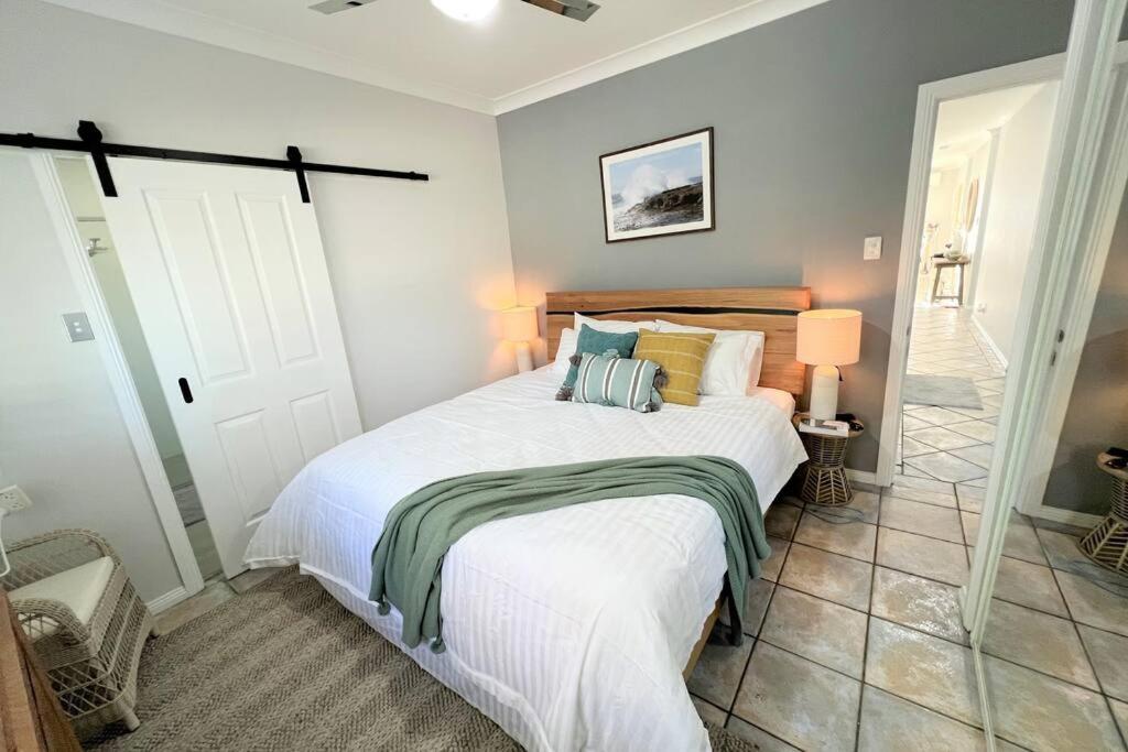 Ally’s Umina Oasis, pet-friendly spa coastal oasis - Housity