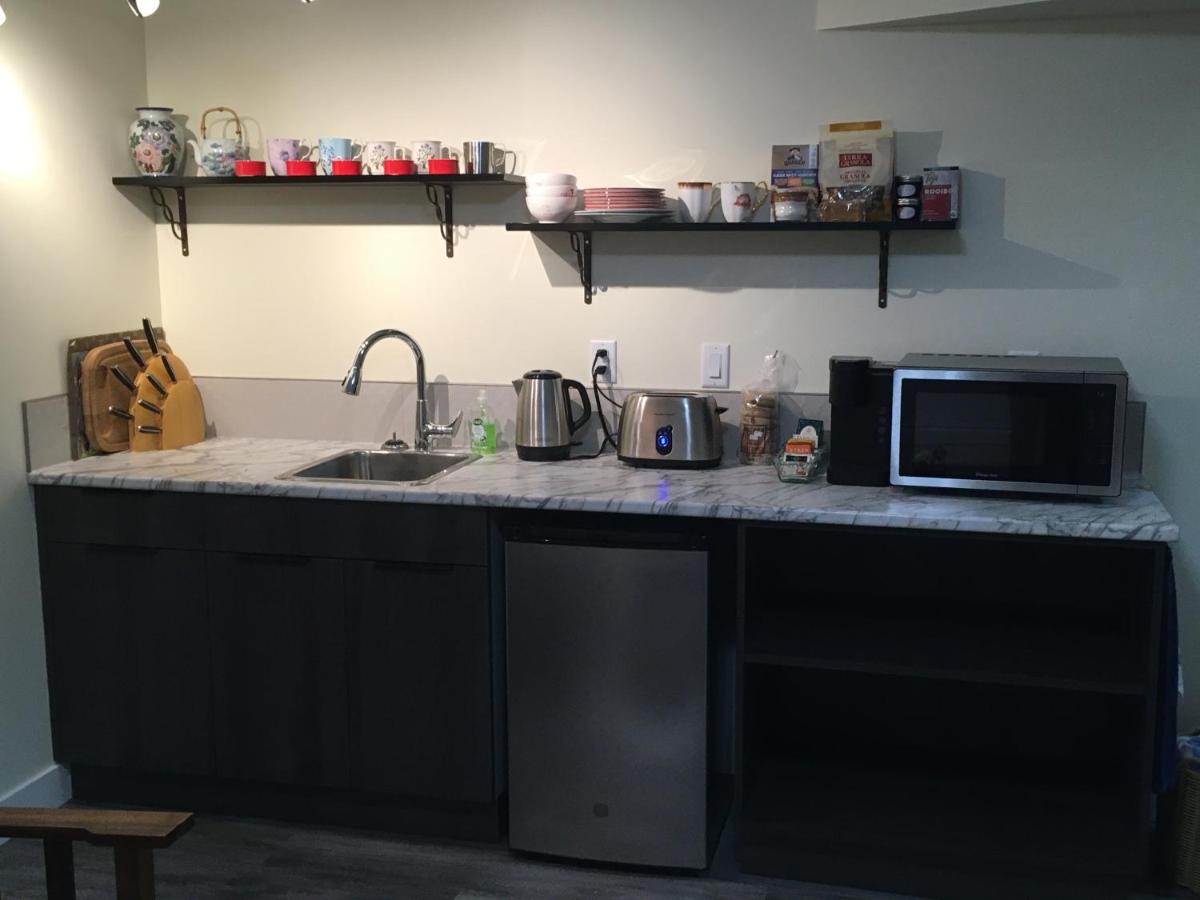 Lakeview Gardens B&B - Housity