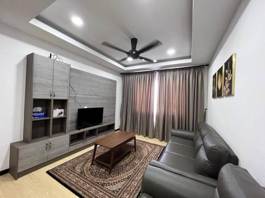 AisyZ Homestay (Tulip) Pangsapuri Ladang Tok Pelam - Housity