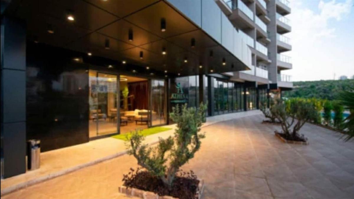 Suitetrails - Athena Suits Luxury Apartment