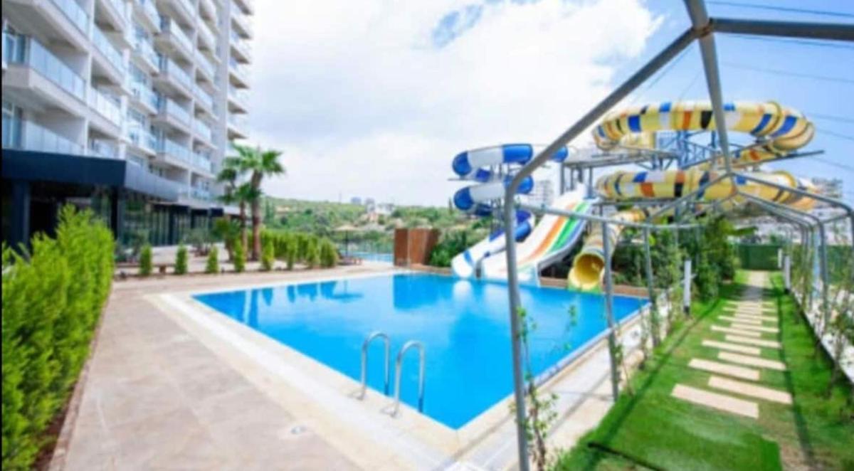 Suitetrails - Athena Suits Luxury Apartment
