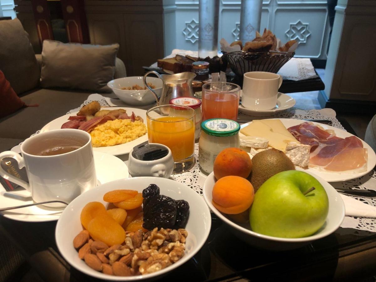 Nourriture dans l'hôtel ou à proximité